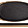 Bord gietijzer Sizzler op houten plank 23,5 x 13,5 cm