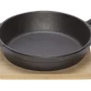 Gietijzer gratinschaal op plankje 16cm